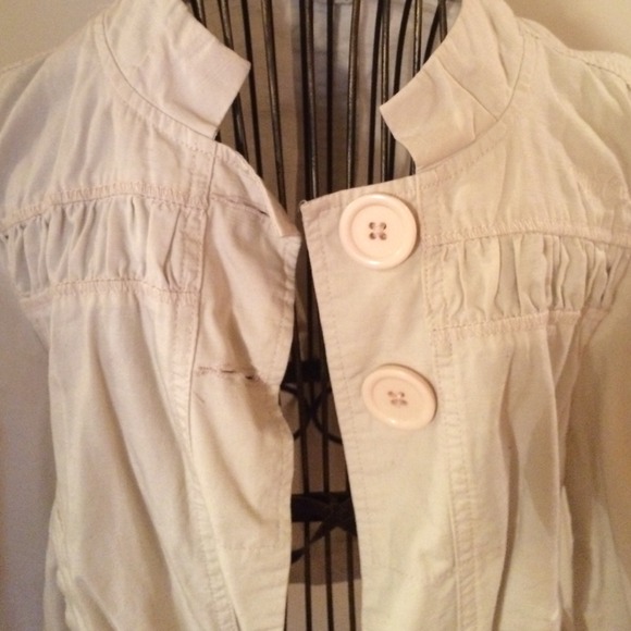 Light tan blazer! - Picture 2 of 3