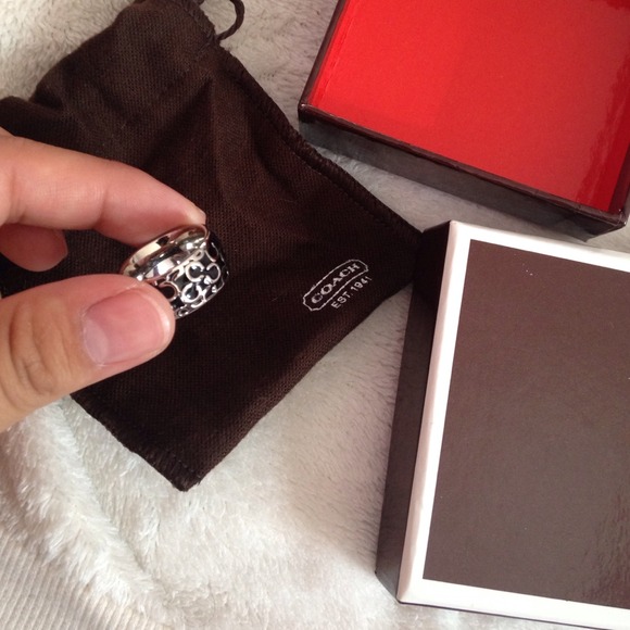 coach ring - Picture 2 of 4