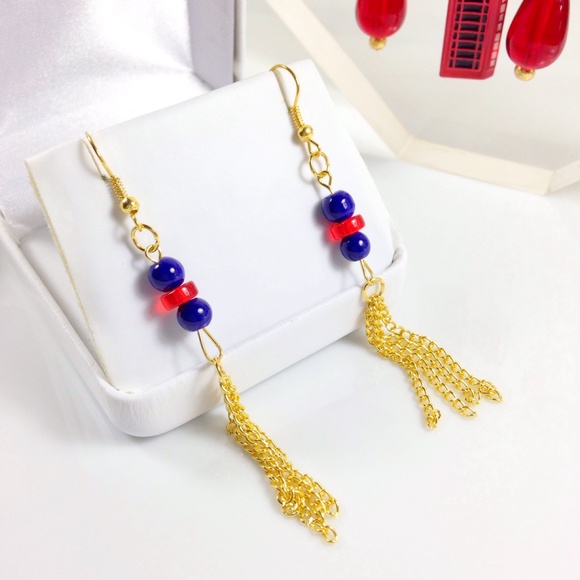 London Calling Charm Bracelet & Earrings - Picture 3 of 3