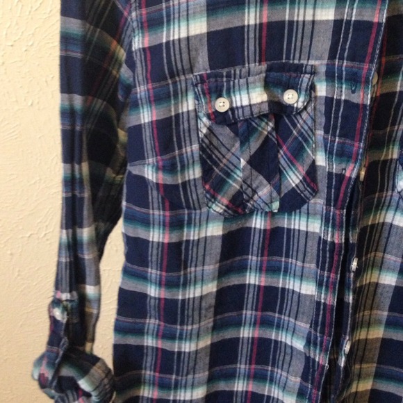 Beautiful shirt! - Picture 2 of 2