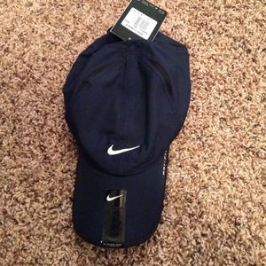 Brand new Nike featherlight running hat!