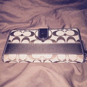 VERY STYLIST COACH WALLET IN KHAKI/MAHOGANY🎀SALE
