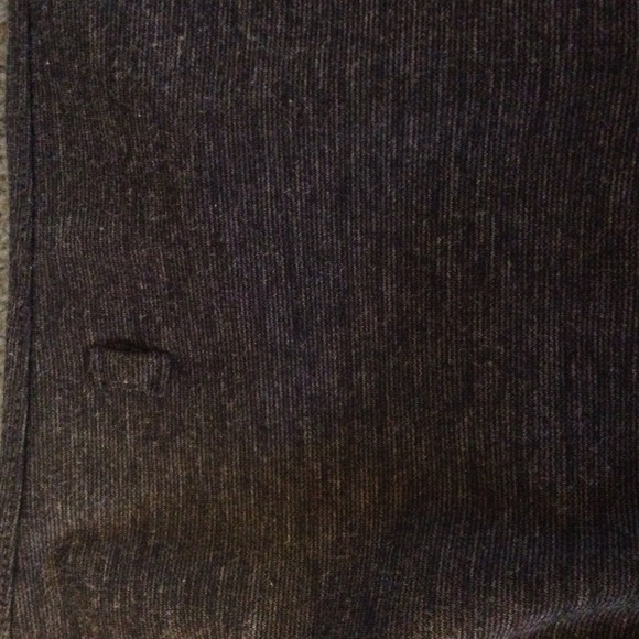 Beautiful gray skirt! - Picture 3 of 3