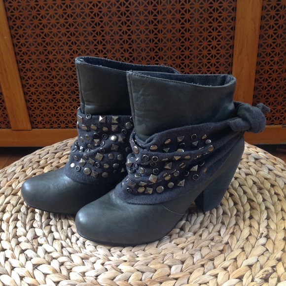 Not Rated Boots - Not Rated Gray Studded Ankle Boots SZ 9