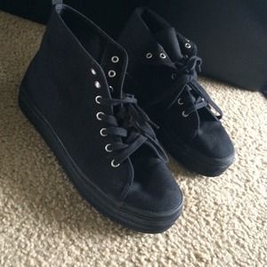 Platform hi-tops