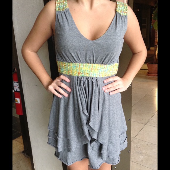 Nick & Mo Dress - Picture 2 of 4