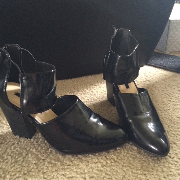 Cutout heels