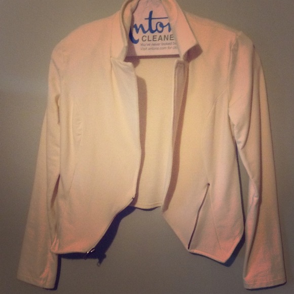 Cropped motor jacket