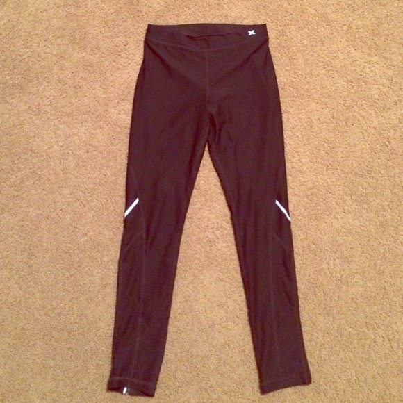 Black running leggings