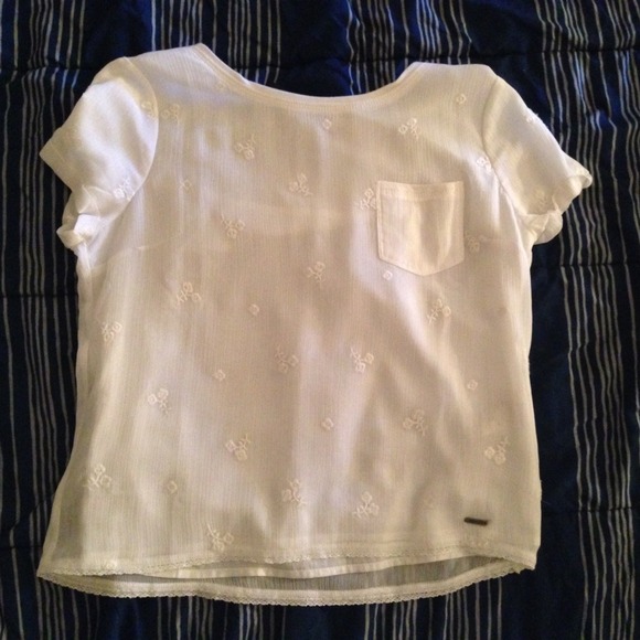 White Hollister shirt with blue bow