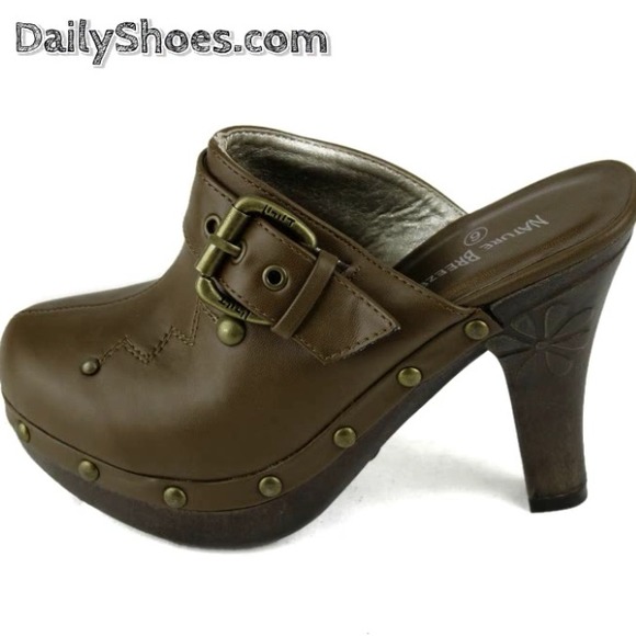 Clogs - Picture 2 of 4