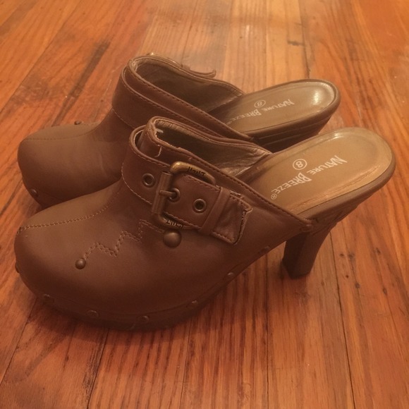 Clogs - Picture 4 of 4