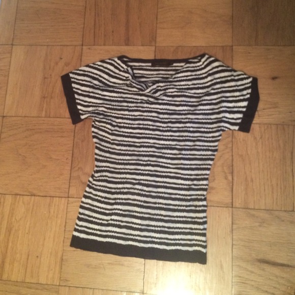 The Limited black and white knit top