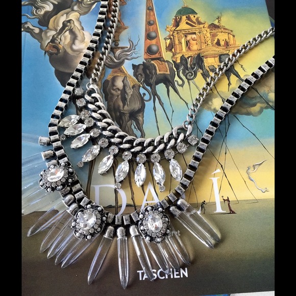 Jewelry - Beautiful double chain glam statement  necklace