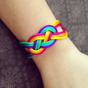 Rainbow know bracelet