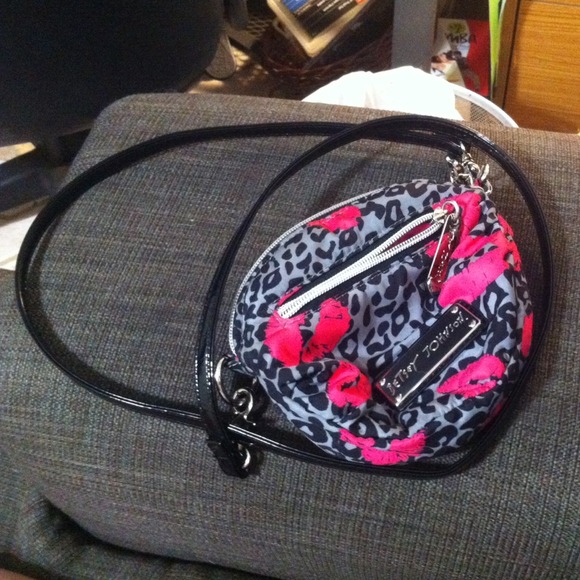 Betsey Johnson cross body!