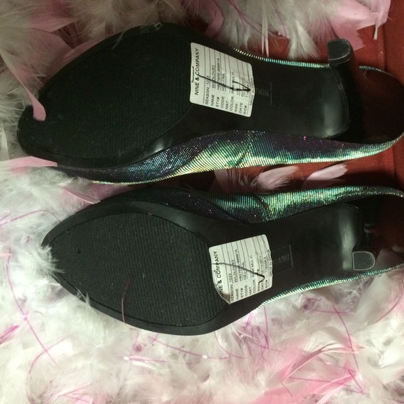 Pumps - Picture 3 of 4