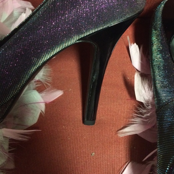 Pumps - Picture 4 of 4