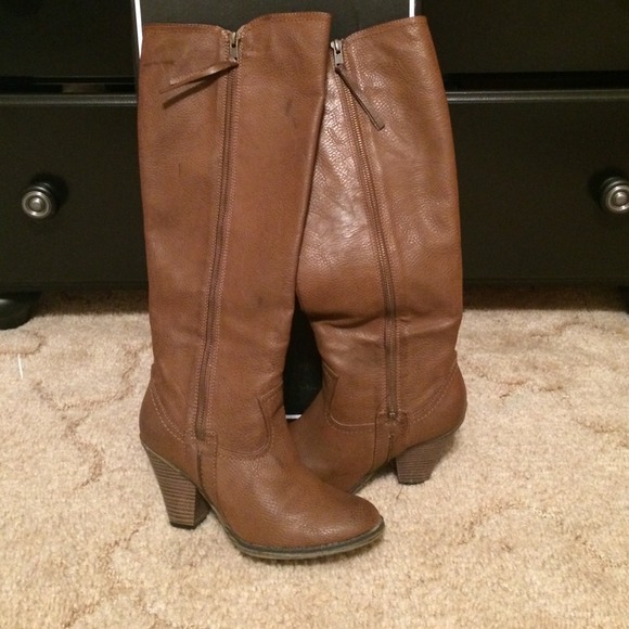 Mia brown boot