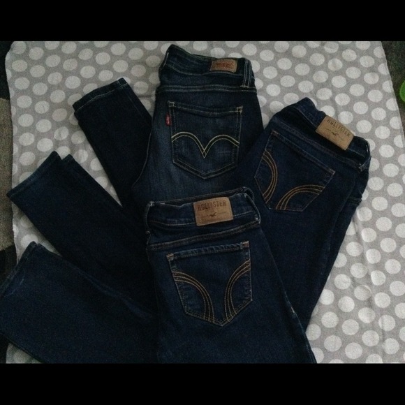 2 pairs Skinny jeans Hollister and Skinny Levis