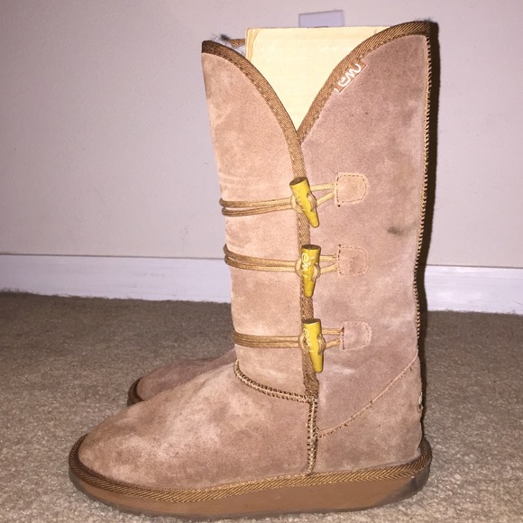 Emu Tall Toggle Boots