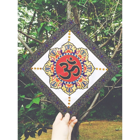 Meet your seller/buyer!✌️ - Picture 3 of 4