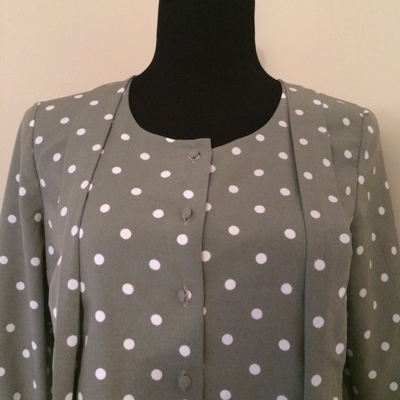 H&M Grey w/ white polka dots (TOP)