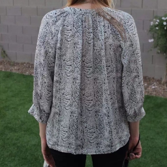 SOLD:Joie Silk Blouse, Medium, Black & White Print - Picture 2 of 4