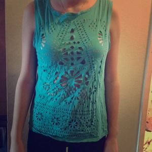 Cutout tank