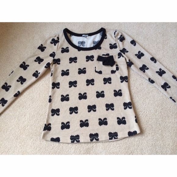 🎀warm bow sweater🎀 (reduced price!!)
