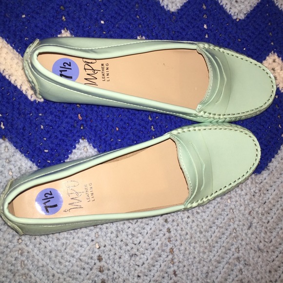 IMPO 7.5 mint loafers