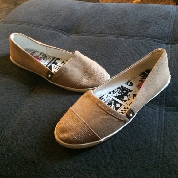 Rock & candy Shoes - 💥new💥 Rock and candy tan shoes