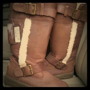 BEARPAW women's size 8 Boots