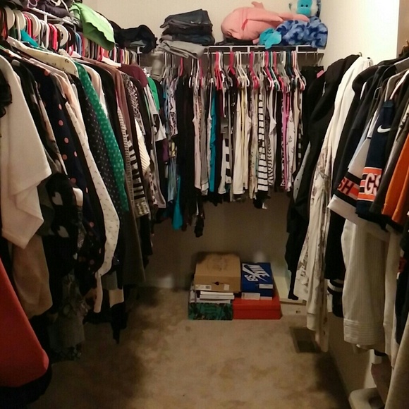 WELCOME TO MY CLOSET! - Picture 2 of 4