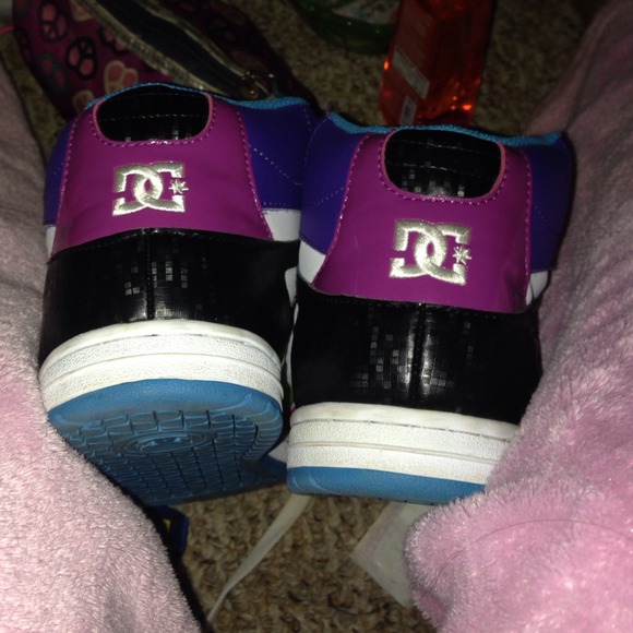 Shoes - Picture 4 of 4