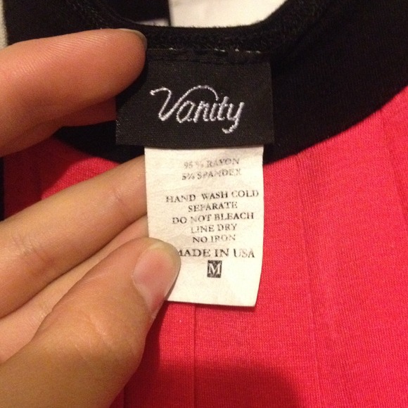 Cute short sleeved top - Picture 3 of 3