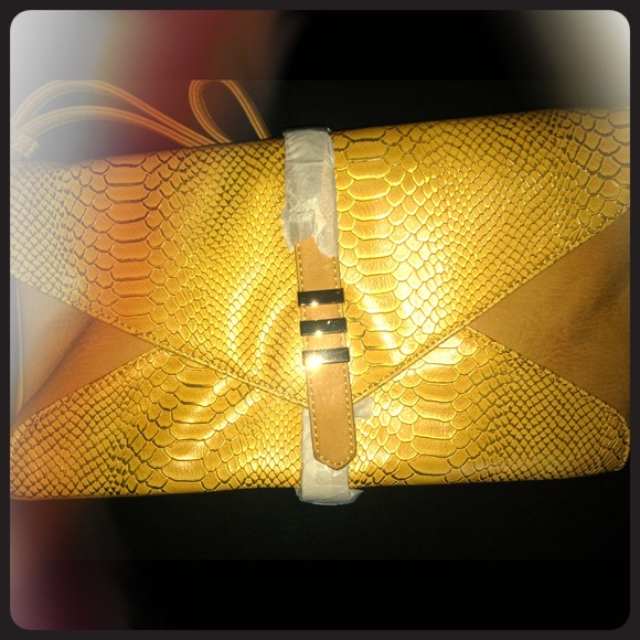 Gold Clutch | Zoey Reva Gold clutch