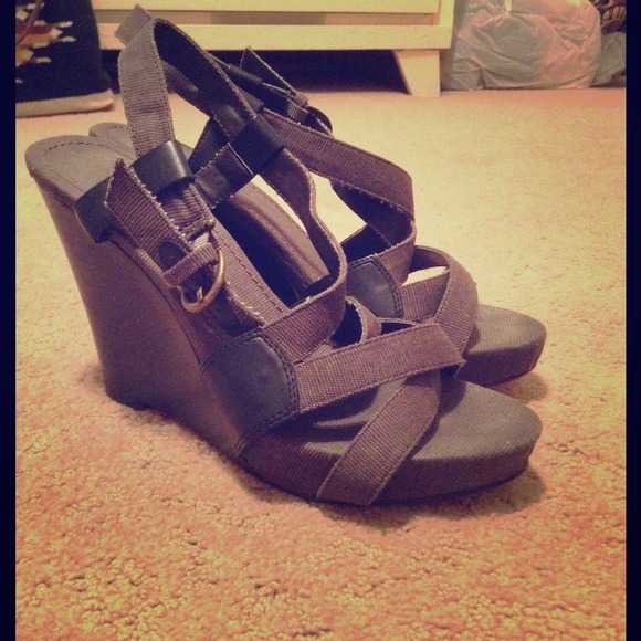 Adorable black and gray wedges
