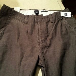 MENS SLIM FIT PANTS   SIZE 33W. 32L