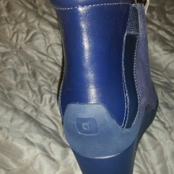 Wedge sneakers