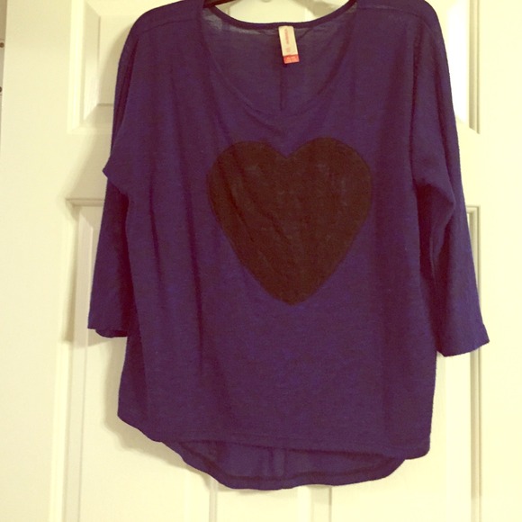 Beautiful top with lace heart