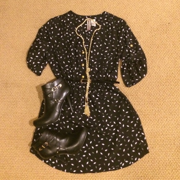 *SOLD!* Black Diamond Detail Dress