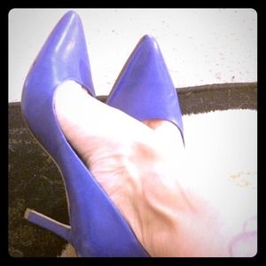 BCBGeneration blue pump
