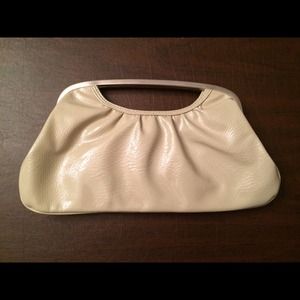 Nude Clutch