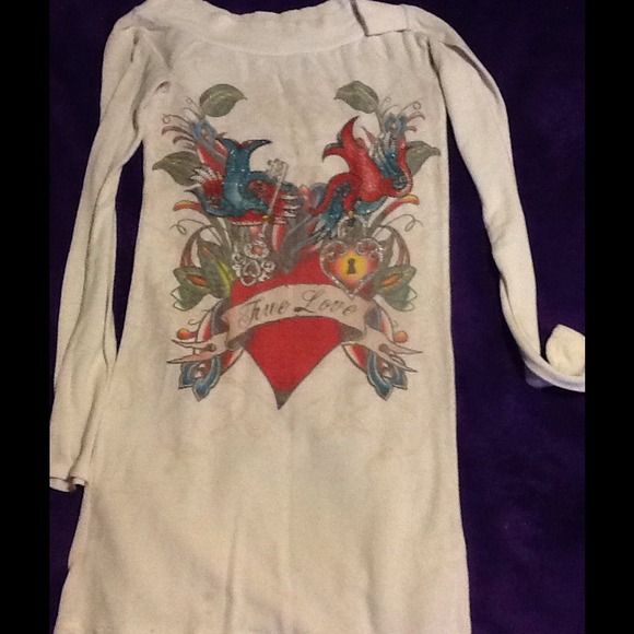 Ed Hardy-like sweater