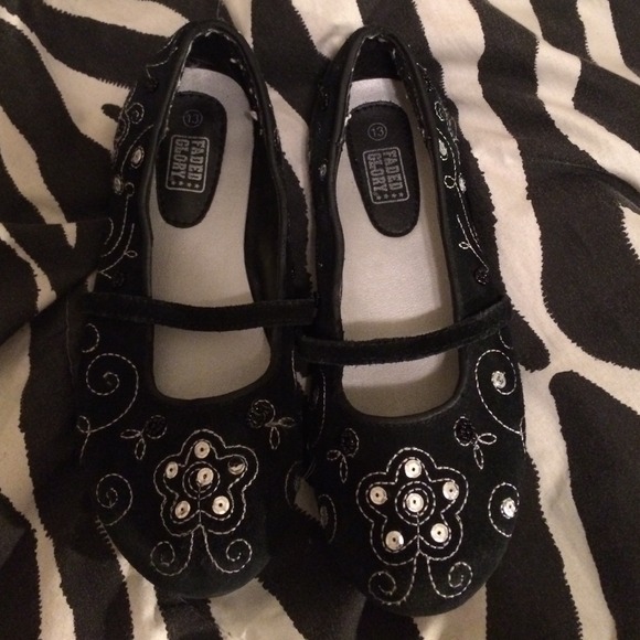 Girls flats