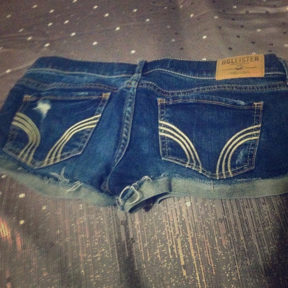 Hollister shorty shorts! Daisy duke all the way :)