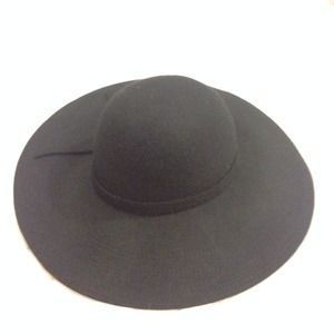 Black wool floppy hat