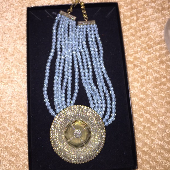 Heidi daus elegant crystal bold statement necklace