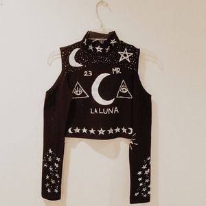 Hand painted moon🌙 & stars✨ cold shoulder top❤️